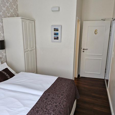 List Five - Your British Guesthouse Щутгарт Екстериор снимка