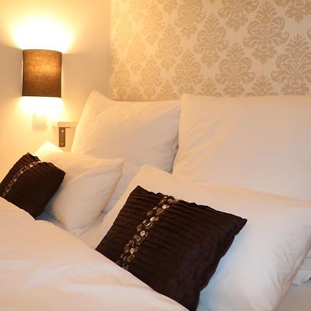 List Five - Your British Guesthouse Щутгарт Екстериор снимка