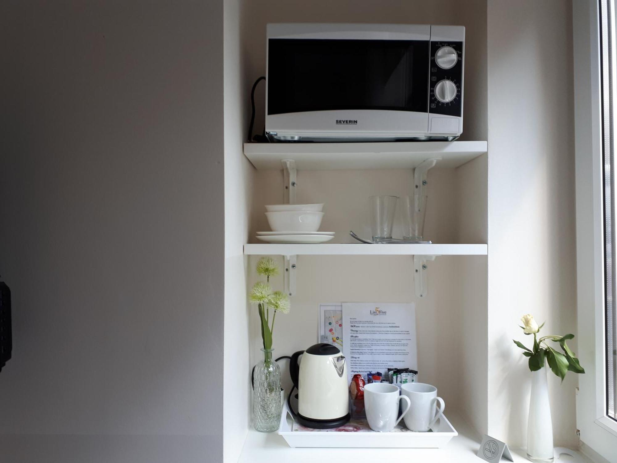 List Five - Your British Guesthouse Щутгарт Стая снимка