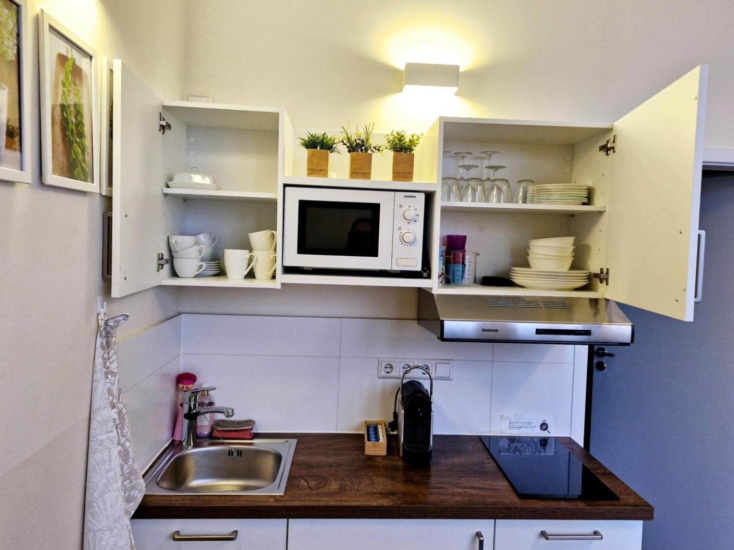 List Five - Your British Guesthouse Щутгарт Екстериор снимка